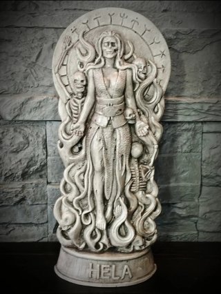 Hela Dea Esoterica Statua