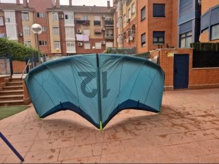 Equipo Kitesurf casi sin uso.