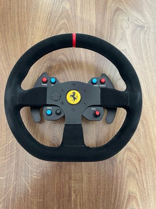 Volante Thrustmaster T300 Ferrari para PS4/PS5 PC