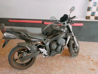 Yamaha FZ6 N Naked Negra