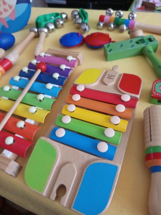 Lote instrumentos musicales madera niños