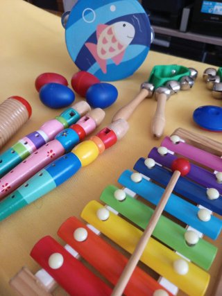 Lote instrumentos musicales madera niños