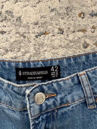 Bermuda Vaquera Stradivarius