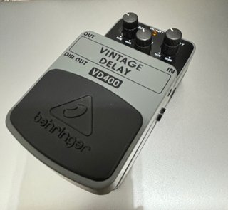 Behringer VD400 Vintage Delay Pedal