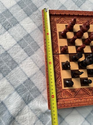 Tablero de ajedrez de madera tallada