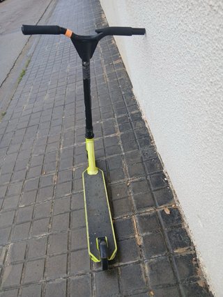Patinete Oxelo color amarillo para niños