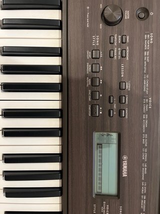 Teclado Yamaha PSR E360
