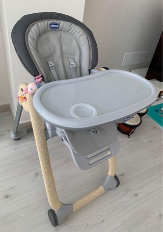 Trona Chicco estilo escandinavo