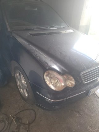 Mercedes-Benz Clase C 2004