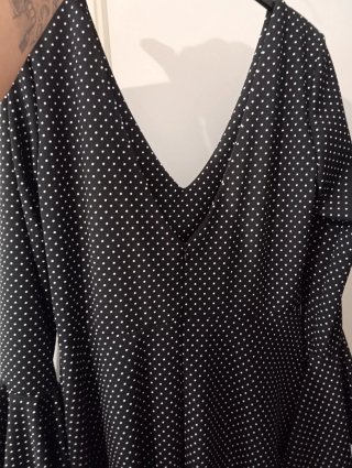 Vestido negro lunares manga acampanada