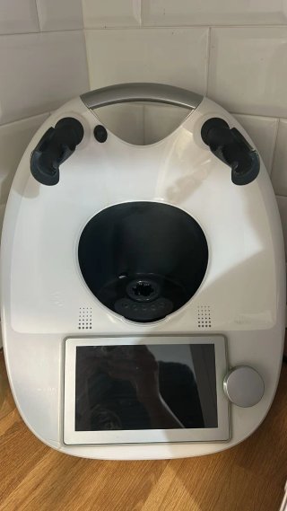 Thermomix TM6 tiene todo los accesorios