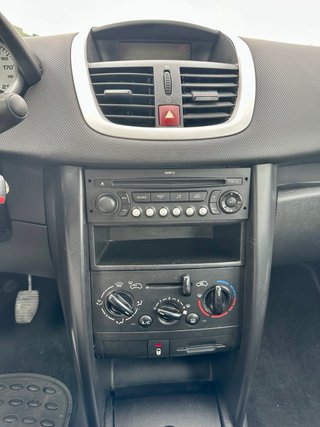 Peugeot 207 2010