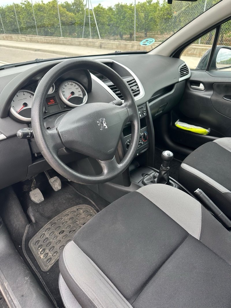 Peugeot 207 2010, foto 12