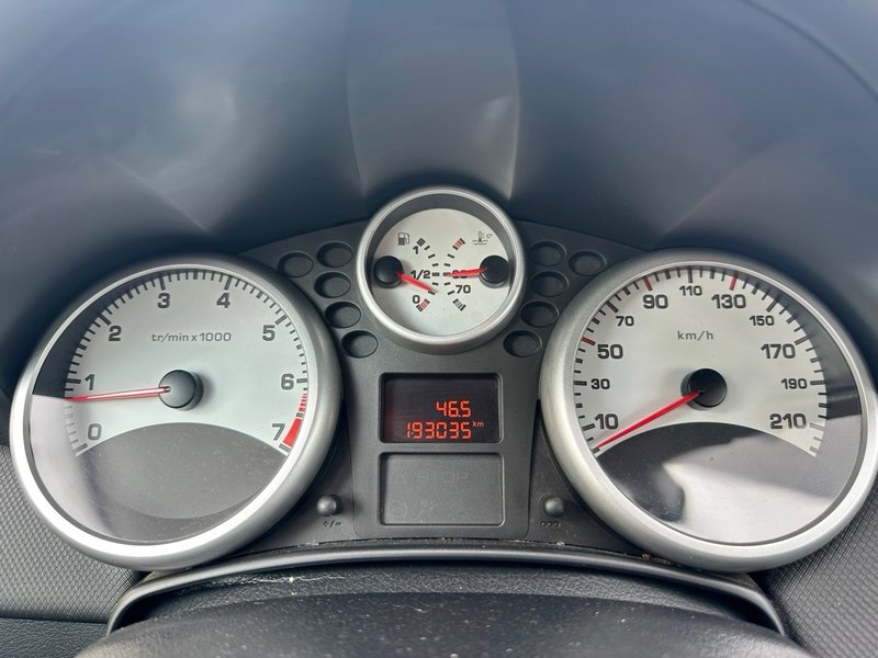 Peugeot 207 2010, foto 15