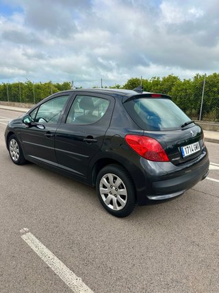 Peugeot 207 2010