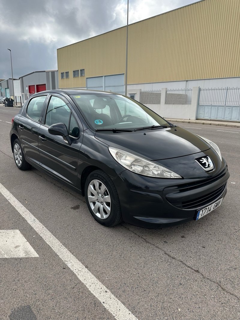 Peugeot 207 2010, foto 2