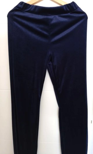 Traje terciopelo azul y capa morada