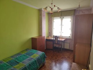 Alquilo habitación en vitoria