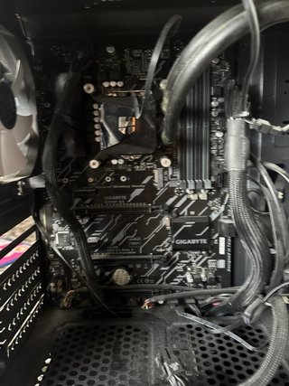 PC por piezas: i5 + Z370 + 850W