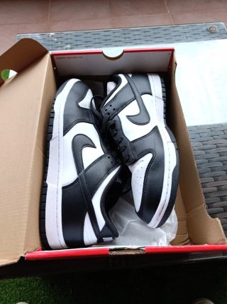 Nike Dunk Low Zapatillas Negras y Blancas