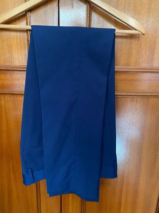Traje azul hombre