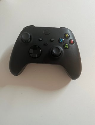 Xbox Series X con 2 mandos