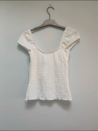 Top Bershka blanco