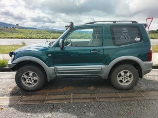 Mitsubishi Montero 2003