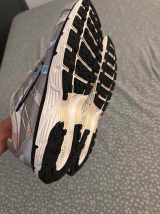 Zapatillas Nike Plata y Negro