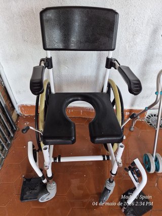 Silla de ruedas Moretti y andador