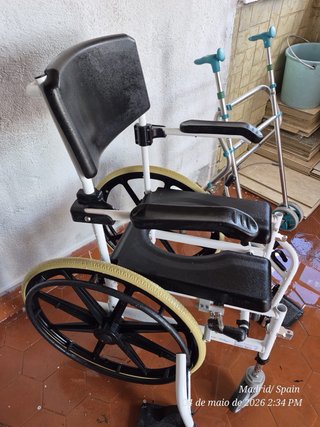 Silla de ruedas Moretti y andador