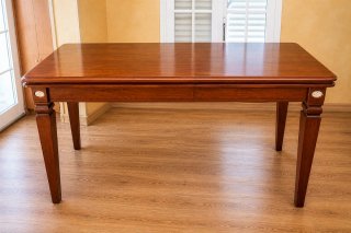 Mesa de comedor de roble