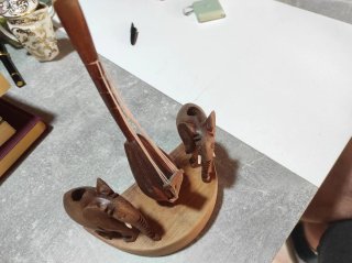 Soporte Kora Madera Elefantes Tallados