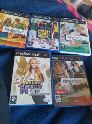 Pack 4 Juegos PS2 Música: Singstar y Hannah Montan