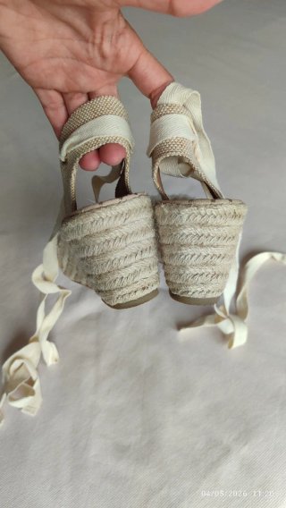 Sandalias cuña esparto Springfield beige