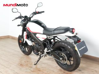 YAMAHA XSR 125 LEGACY