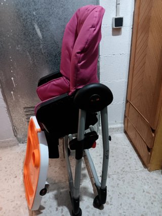 Trona evolutiva bebé rosa y naranja