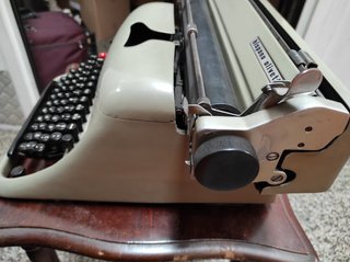 Máquina de escribir Olivetti Lexicon 80 Vintage