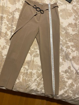 Pantaloni eleganti beige con cintura