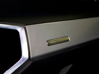 Audi Q3 STRONIC ADVANCE