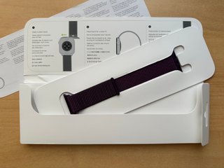 Apple Watch 40mm. Plum Sport Loop
