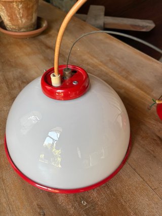 Lampada a sospensione vetro bianco e rosso