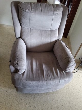 Sillón de tela beige/gris