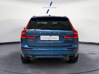 Volvo XC60 2.0 T8 AWD Business Plus Auto