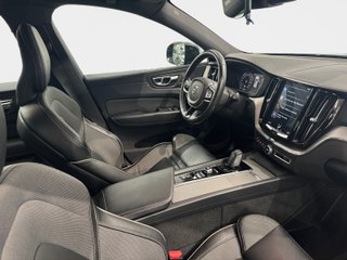 Volvo XC60 2.0 T8 AWD Business Plus Auto