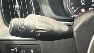 Volvo XC60 2.0 T8 AWD Business Plus Auto