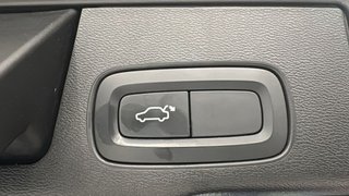 Volvo XC60 2.0 T8 AWD Business Plus Auto