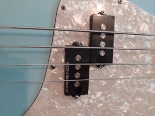 Bajo Eléctrico Fender Mark Hoppus Jazz Bass