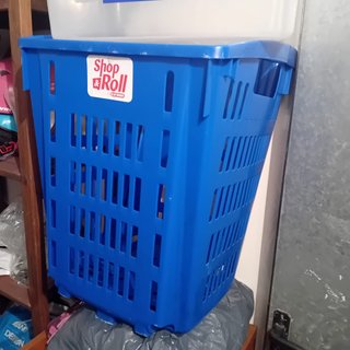 Caja organizadora, alfombra y cesta ruedas compra