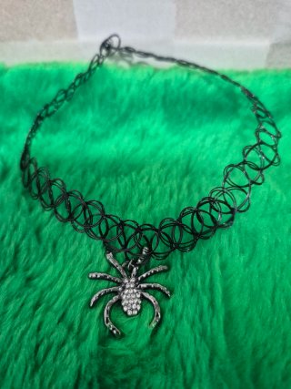 Gargantilla araña con pedrería